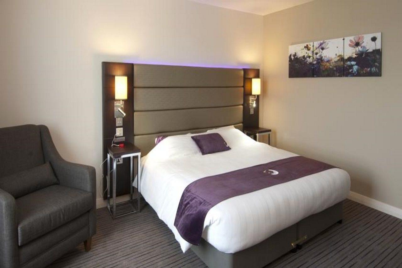 Premier Inn Bracknell Central Ngoại thất bức ảnh