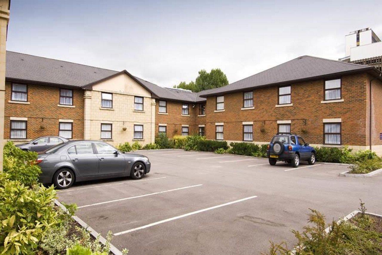 Premier Inn Bracknell Central Ngoại thất bức ảnh